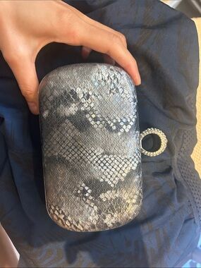 Snakeskin Pattern Rhinestone Ring Clutch Purse Fancy